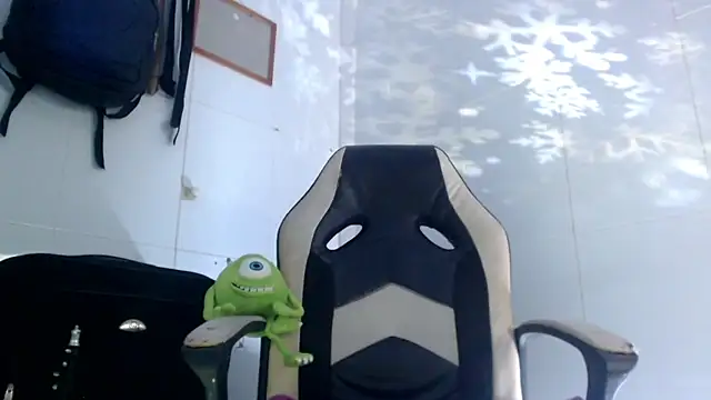 Snapshot of Brendt_Hotx chatting on July 8, 2026, 9:25 am Brendt Hotx online show from July 8, 2026, 9:25 am