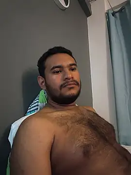 Snapshot of Leonargg chatting on June 1, 2026, 12:56 am Leonargg online show from June 1, 2026, 12:56 am