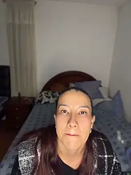 ArielFerrara online show from June 14, 2026, 6:48 am