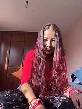 ArielFerrara online show from June 26, 2026, 1:04 pm