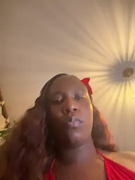 Dulceyesi online show from June 15, 2026, 5:09 am