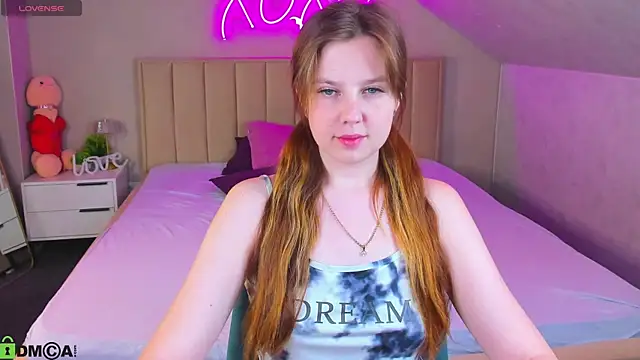 Snapshot of Violeta_Paul chatting on July 12, 2026, 1:07 am Violeta Paul online show from July 12, 2026, 1:07 am