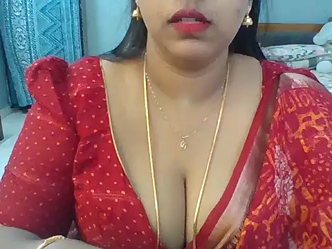Snapshot of Tamil_hot_Meenu chatting on June 24, 2026, 8:13 am Tamil hot Meenu online show from June 24, 2026, 8:13 am