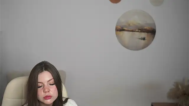 EleonorAchor online show from June 3, 2026, 2:33 pm