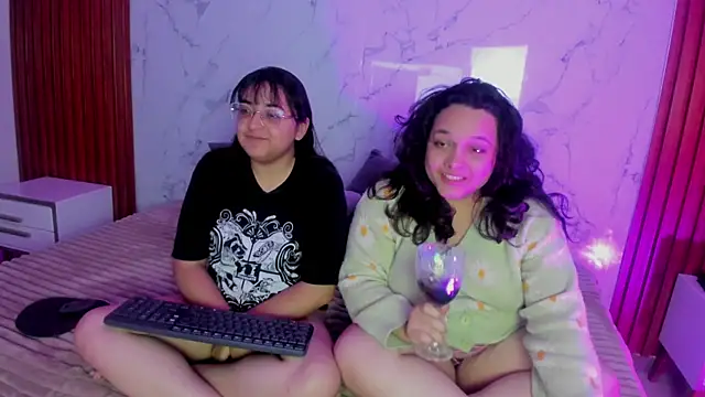 genesis y moon online show from June 21, 2026, 3:31 am