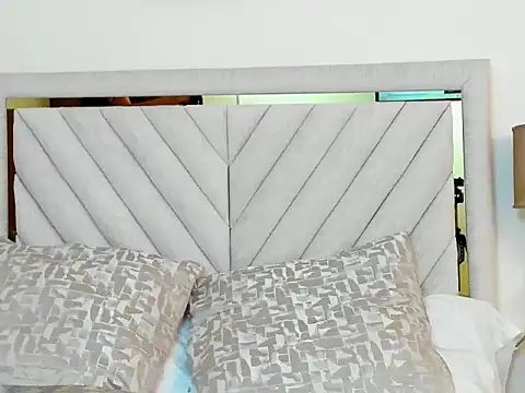 LaylaFerrer online show from June 8, 2026, 1:28 am