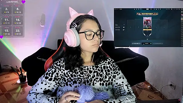 Snapshot of Miss_kittyX chatting on July 10, 2026, 1:32 am Miss kittyX online show from July 10, 2026, 1:32 am