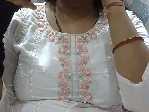 hey darling  online show from July 10, 2026, 2:41 pm