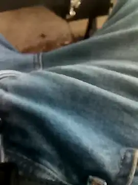 Singlemaleforcouples online show from December 18, 2024, 9:14 am