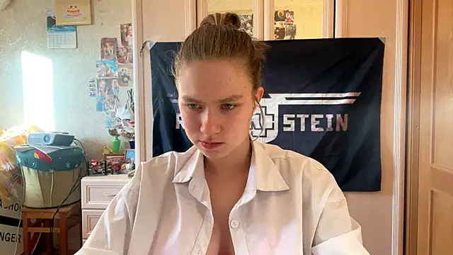 Codi Rostersy online show from July 3, 2026, 3:13 am