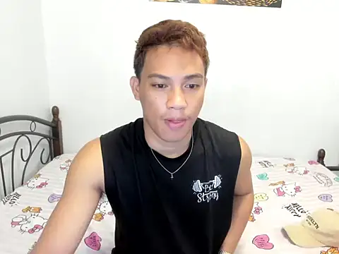 urfucker vinz online show from June 19, 2026, 4:50 am