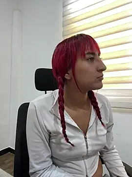 Juliethademon online show from July 2, 2026, 1:39 pm