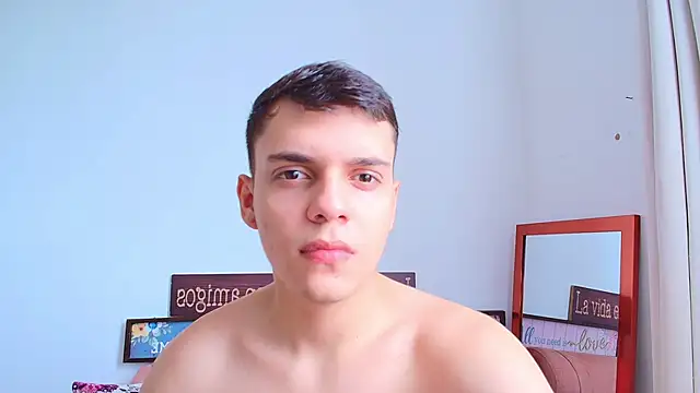 Snapshot of james_carter1 chatting on July 1, 2026, 2:40 pm james carter1 online show from July 1, 2026, 2:40 pm