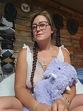 SunlitSavageOF online show from July 14, 2026, 5:34 am