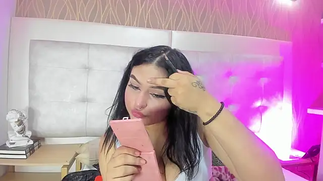 NaomiWhite  online show from July 18, 2026, 8:12 pm
