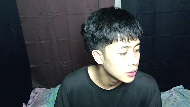 Hottwink09 online show from June 13, 2026, 7:17 am