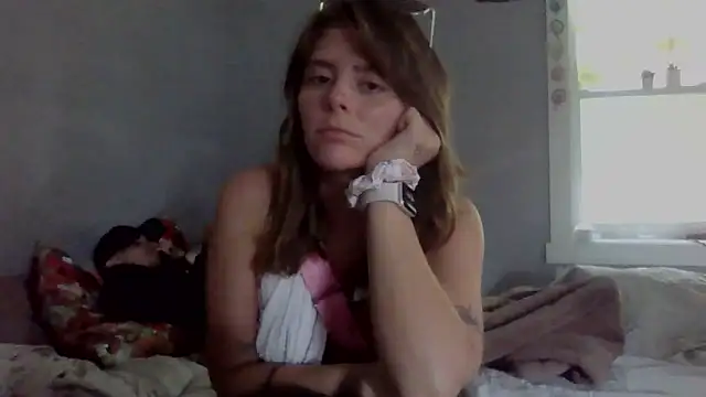 Snapshot of perfect_us696 chatting on June 18, 2026, 1:37 pm perfect us696 online show from June 18, 2026, 1:37 pm
