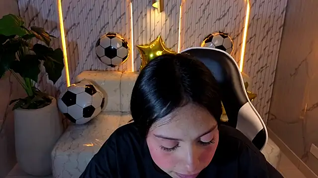 samantha tx  online show from June 27, 2026, 3:11 am