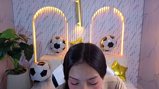 samantha tx  online show from June 30, 2026, 3:07 am