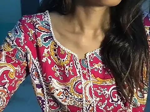 Snapshot of SIMRAN_RANI chatting on June 28, 2026, 5:35 am SIMRAN RANI online show from June 28, 2026, 5:35 am
