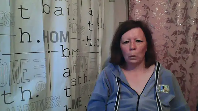 Snapshot of Schastlivaya43 chatting on June 13, 2026, 4:10 am Schastlivaya43 online show from June 13, 2026, 4:10 am