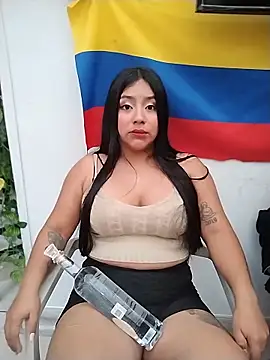 Snapshot of Amber_Herrera chatting on June 13, 2026, 1:09 pm Amber Herrera online show from June 13, 2026, 1:09 pm