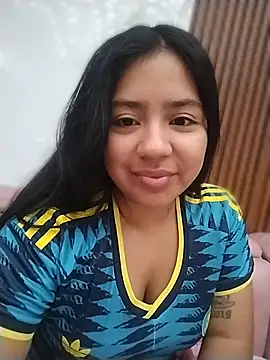 Snapshot of Amber_Herrera chatting on June 27, 2026, 12:33 pm Amber Herrera online show from June 27, 2026, 12:33 pm