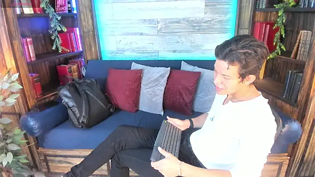 LevinFox online show from June 21, 2026, 12:52 pm