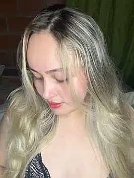 Snapshot of Rositafresitaa chatting on June 19, 2026, 1:43 am Rositafresitaa online show from June 19, 2026, 1:43 am