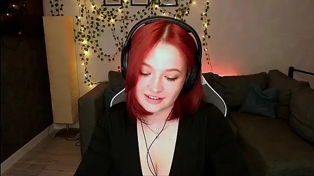 MiaSelene  online show from June 18, 2026, 1:50 am