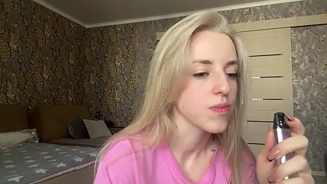 KrissySharp online show from June 18, 2026, 9:14 am