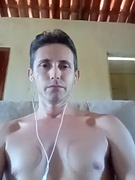 natalicio323 online show from June 6, 2026, 2:44 pm