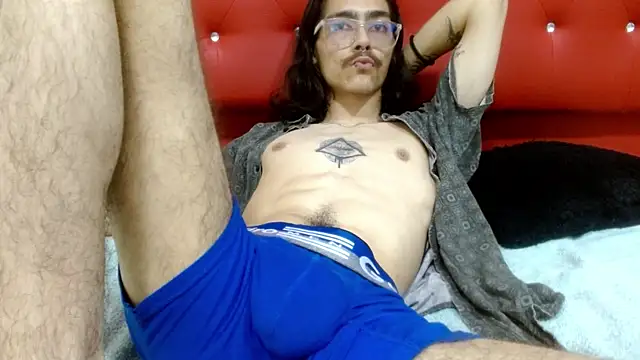 Snapshot of bigcock_robert chatting on June 26, 2026, 7:40 pm bigcock robert online show from June 26, 2026, 7:40 pm