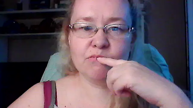 Viola27 online show from June 22, 2026, 2:58 pm