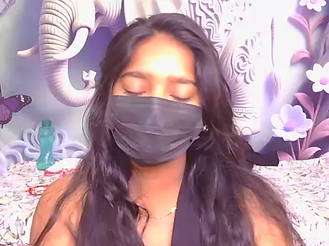 Snapshot of bold-kiyara chatting on June 13, 2026, 5:49 am bold-kiyara online show from June 13, 2026, 5:49 am