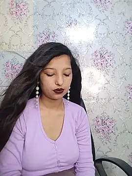 Queen Rosyy online show from June 23, 2026, 4:32 am