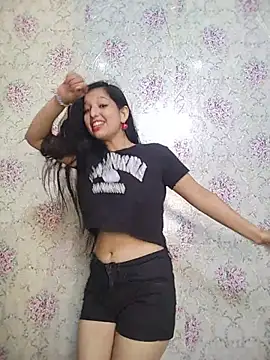Queen Rosyy online show from June 25, 2026, 4:12 am