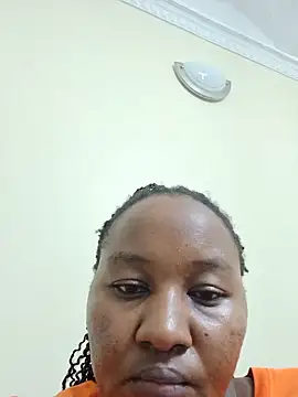 prettyniavibes online show from June 8, 2026, 6:08 pm