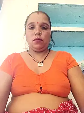 Cute simmy56 online show from June 13, 2026, 7:39 am