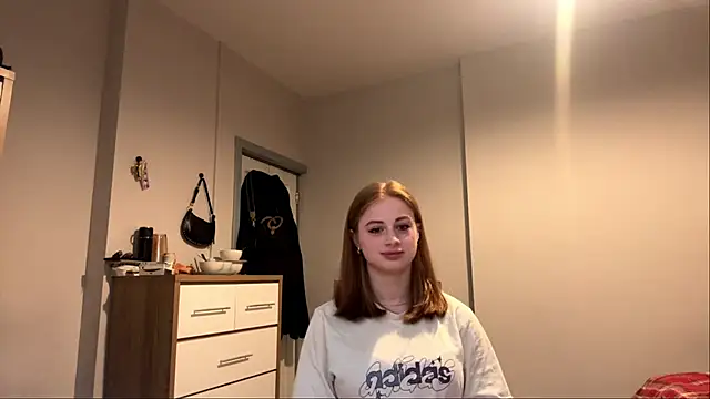 kittenflub online show from June 9, 2026, 7:36 pm