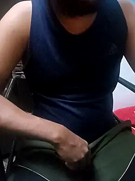 Lawrencedlkk007 online show from February 12, 2026, 1:28 pm