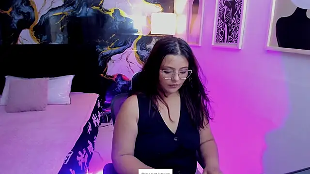 Snapshot of Miss_Kloee chatting on June 24, 2026, 11:53 am Miss Kloee online show from June 24, 2026, 11:53 am