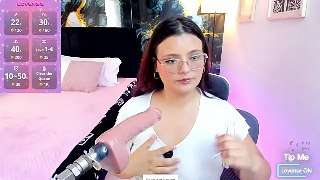 Snapshot of Miss_Kloee chatting on July 21, 2026, 7:05 pm Miss Kloee online show from July 21, 2026, 7:05 pm