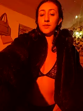 Snapshot of _valerianam chatting on June 27, 2026, 2:27 am valerianam online show from June 27, 2026, 2:27 am