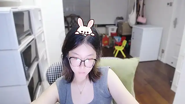 xiaoxiong-99 online show from June 14, 2026, 2:08 pm