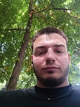Snapshot of Zevs777s chatting on June 27, 2026, 12:22 pm Zevs777s online show from June 27, 2026, 12:22 pm