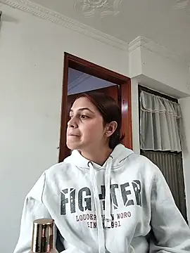 ScarletCherry7 online show from June 16, 2026, 1:36 pm