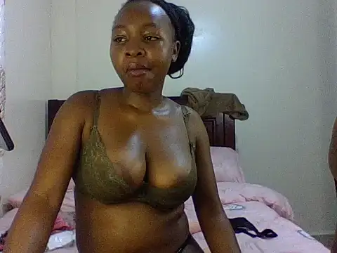 SweetHeat11 online show from June 14, 2026, 2:57 am