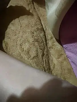 Snapshot of -Miby- chatting on June 19, 2026, 1:04 pm -Miby- online show from June 19, 2026, 1:04 pm