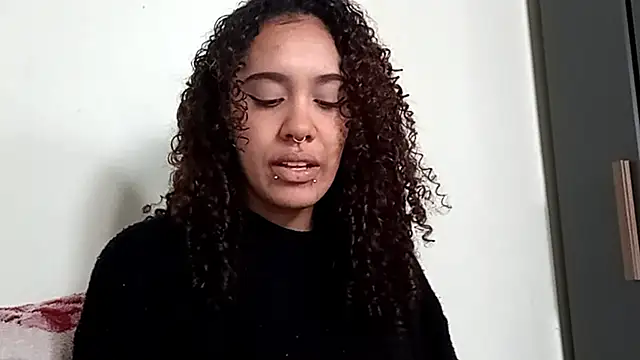 RosannMecardo online show from June 17, 2026, 3:13 pm